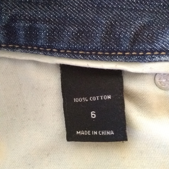 London Jean Cut Offs - Picture 5 of 7